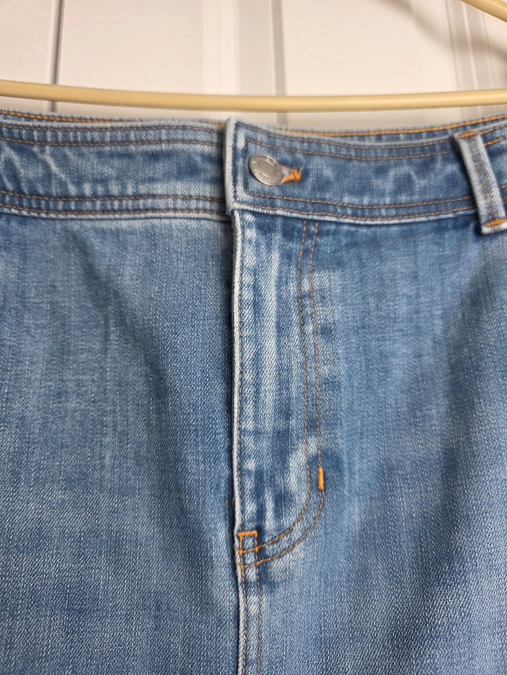 Talbots Classic Blue Denim Pencil Skirt with Front Slit – Size 16 - Picture 7 of 15